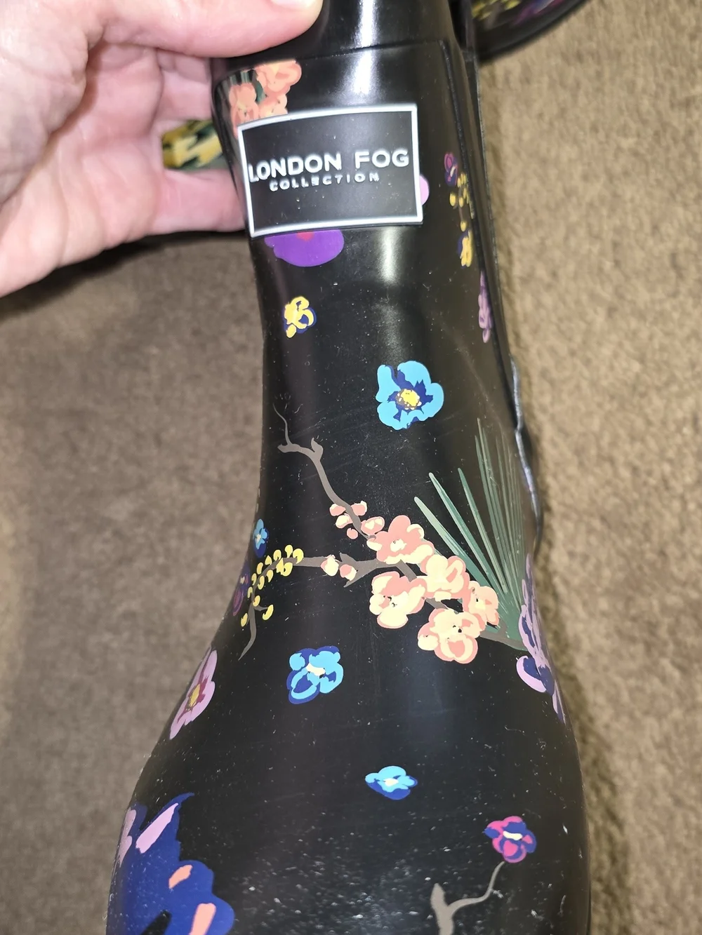 London Fog Women's Black Floral Rain Boot. Pull on.